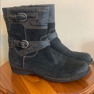 Clark’s booties, Sz 9 1/2